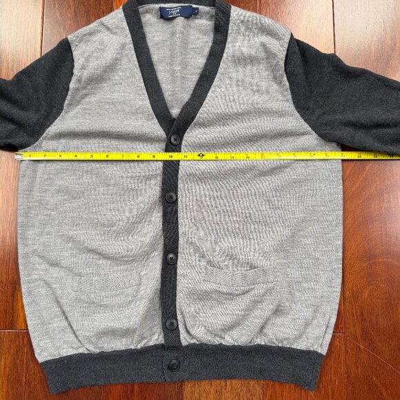 J Crew Men's Cardigan Sweater 100% Merino Wool Two Tone Gray Preppy Size L - Picture 9 of 10